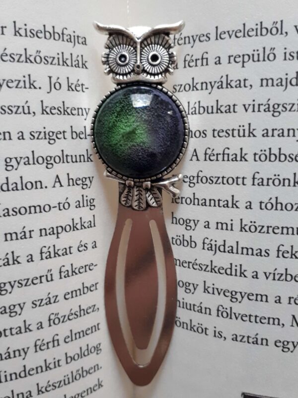 Baglyos könyvjelző zöld-lila színben ezüst színű alapon